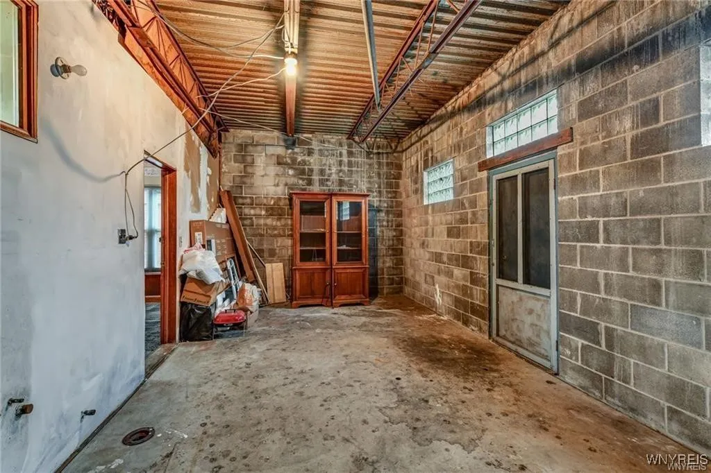 2300 Main Street, Buffalo, New York 14214, Buffalo, New York 14214, 4 Bedrooms Bedrooms, 8 Rooms Rooms,3 BathroomsBathrooms,Residential,For Sale,2300 Main Street, Buffalo, New York 14214,B1621131