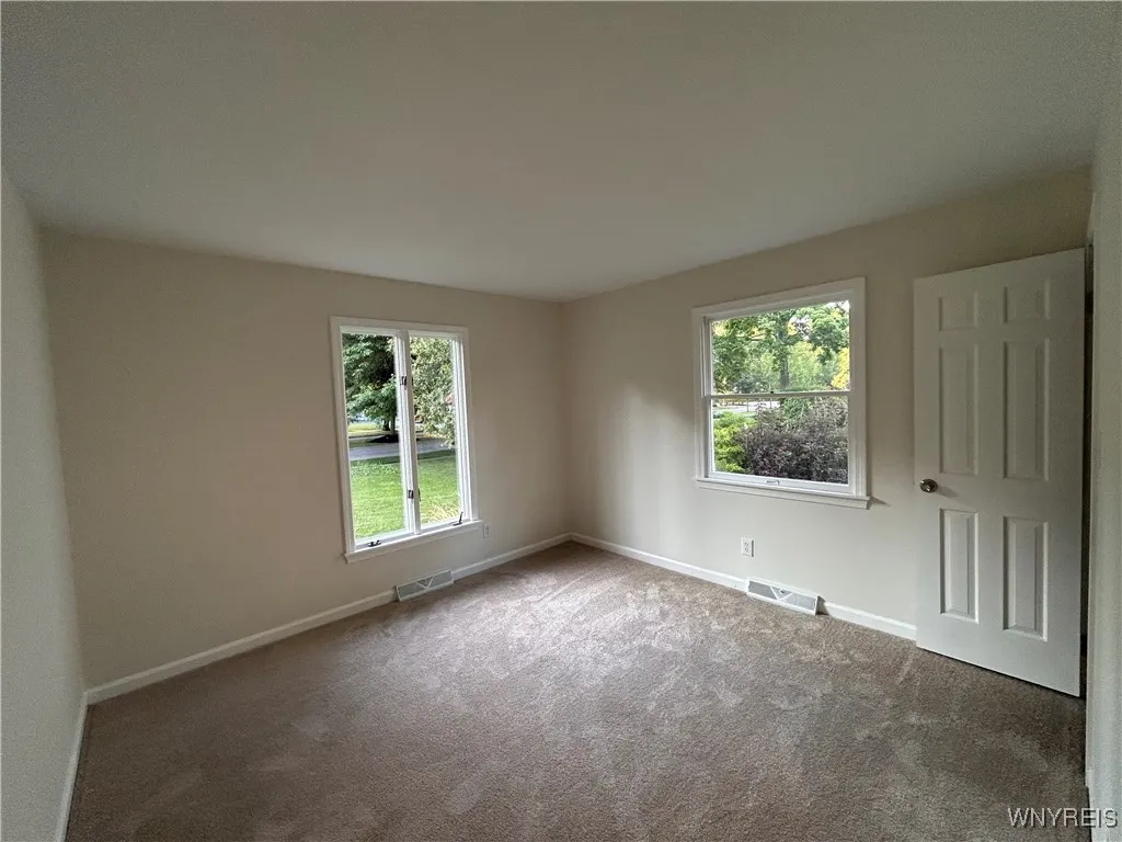 67 Birchwood Drive, Amherst, New York 14221, Amherst, New York 14221, 4 Bedrooms Bedrooms, 12 Rooms Rooms,2 BathroomsBathrooms,Residential,For Sale,67 Birchwood Drive, Amherst, New York 14221,B1621254