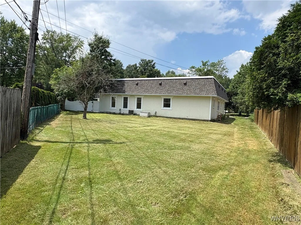 67 Birchwood Drive, Amherst, New York 14221, Amherst, New York 14221, 4 Bedrooms Bedrooms, 12 Rooms Rooms,2 BathroomsBathrooms,Residential,For Sale,67 Birchwood Drive, Amherst, New York 14221,B1621254