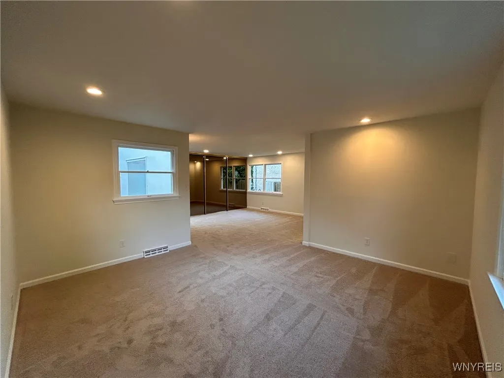 67 Birchwood Drive, Amherst, New York 14221, Amherst, New York 14221, 4 Bedrooms Bedrooms, 12 Rooms Rooms,2 BathroomsBathrooms,Residential,For Sale,67 Birchwood Drive, Amherst, New York 14221,B1621254