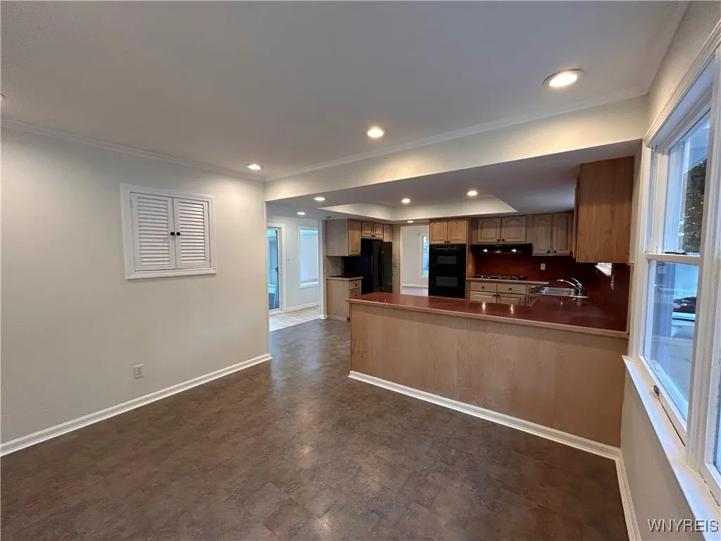 67 Birchwood Drive, Amherst, New York 14221, Amherst, New York 14221, 4 Bedrooms Bedrooms, 12 Rooms Rooms,2 BathroomsBathrooms,Residential,For Sale,67 Birchwood Drive, Amherst, New York 14221,B1621254