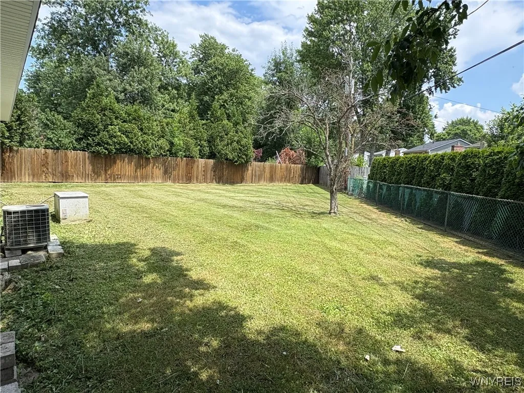 67 Birchwood Drive, Amherst, New York 14221, Amherst, New York 14221, 4 Bedrooms Bedrooms, 12 Rooms Rooms,2 BathroomsBathrooms,Residential,For Sale,67 Birchwood Drive, Amherst, New York 14221,B1621254