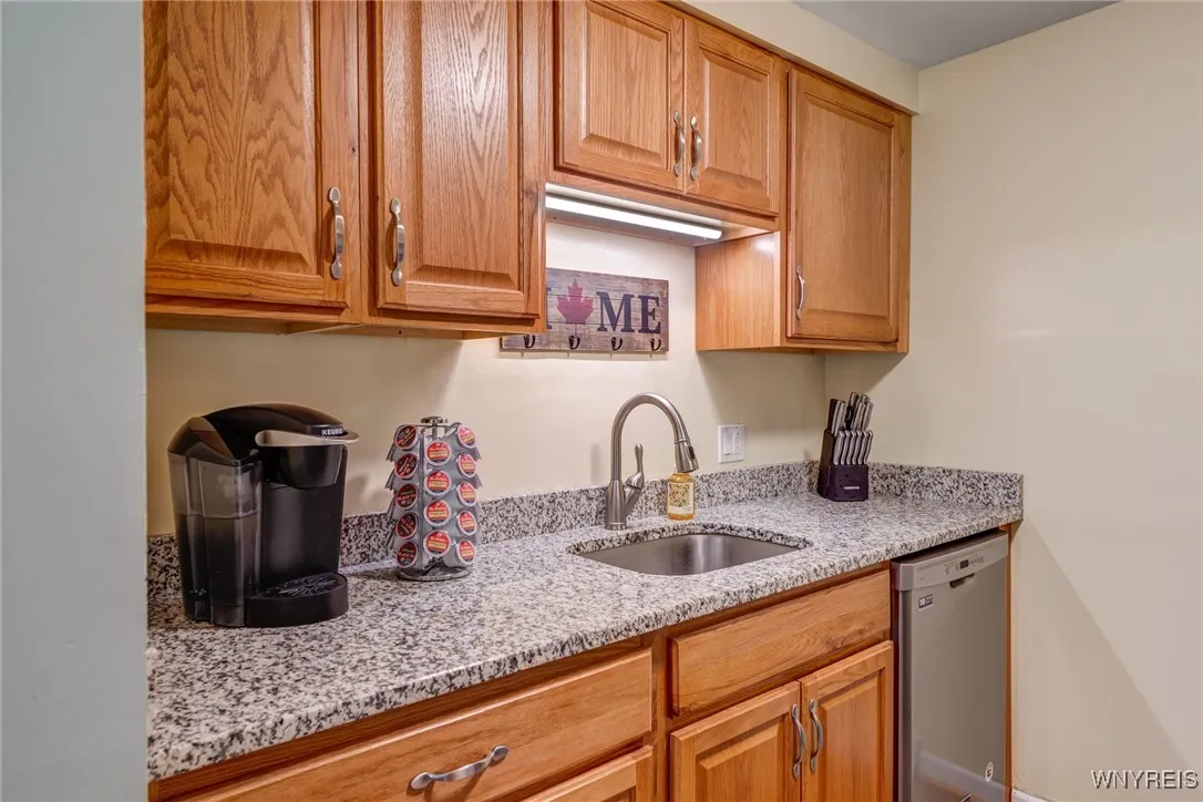 135 Charter Oaks Drive 1, Amherst, New York 14228, Amherst, New York 14228, 1 Bedroom Bedrooms, 4 Rooms Rooms,1 BathroomBathrooms,Residential,For Sale,135 Charter Oaks Drive 1, Amherst, New York 14228,B1619368