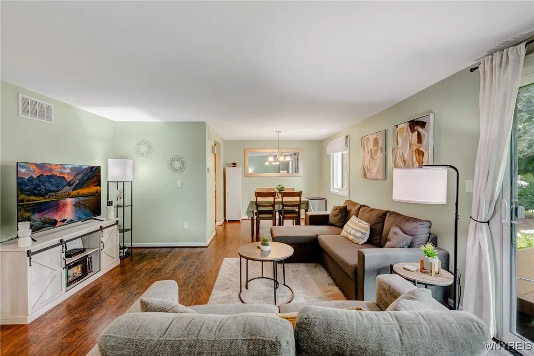 135 Charter Oaks Drive 1, Amherst, New York 14228, Amherst, New York 14228, 1 Bedroom Bedrooms, 4 Rooms Rooms,1 BathroomBathrooms,Residential,For Sale,135 Charter Oaks Drive 1, Amherst, New York 14228,B1619368