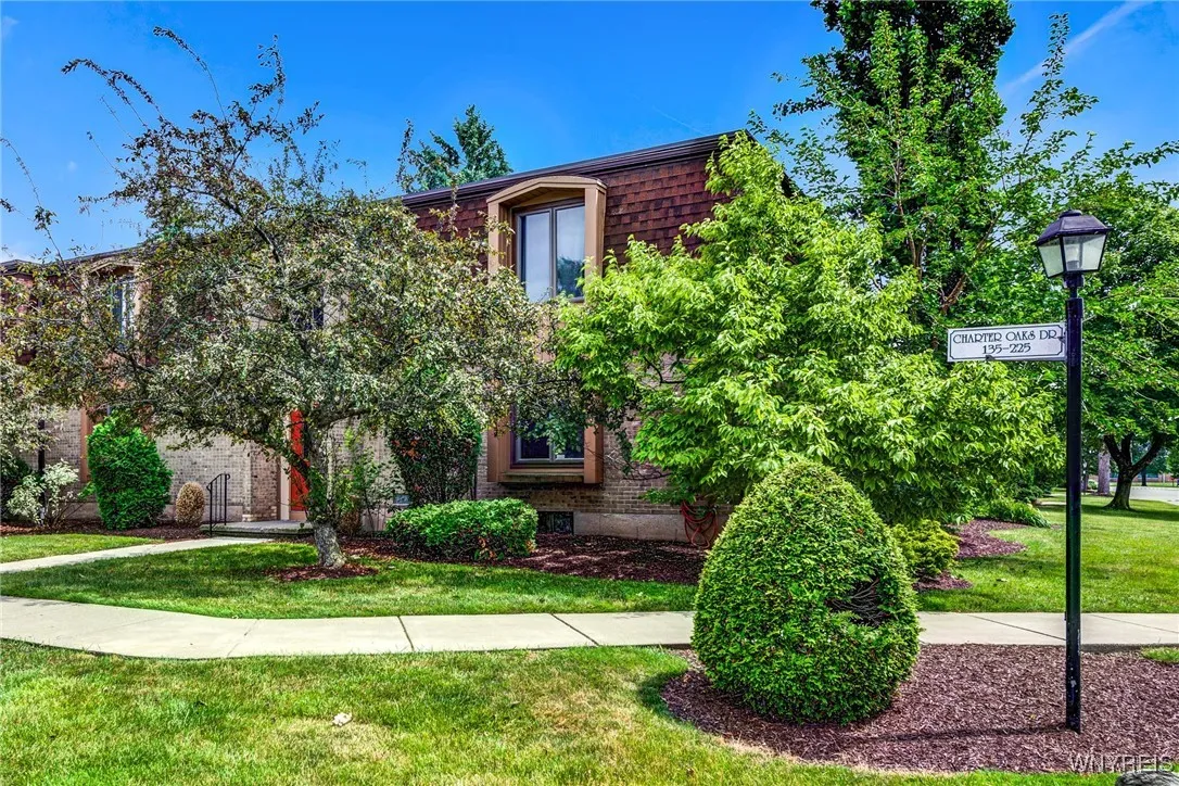 135 Charter Oaks Drive 1, Amherst, New York 14228, Amherst, New York 14228, 1 Bedroom Bedrooms, 4 Rooms Rooms,1 BathroomBathrooms,Residential,For Sale,135 Charter Oaks Drive 1, Amherst, New York 14228,B1619368