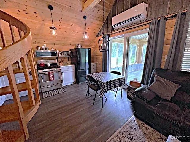 Door to Sunroom