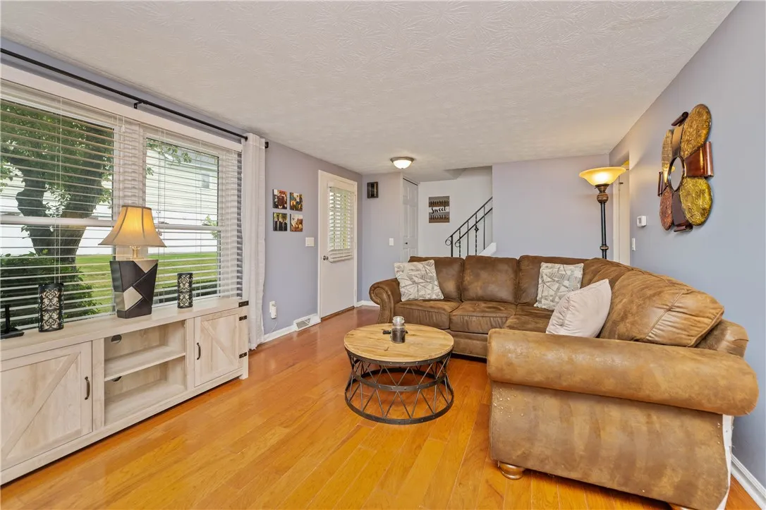 24 Huntsman, Webster, New York 14580, Webster, New York 14580, 2 Bedrooms Bedrooms, 4 Rooms Rooms,1 BathroomBathrooms,Residential,For Sale,24 Huntsman, Webster, New York 14580,R1620404