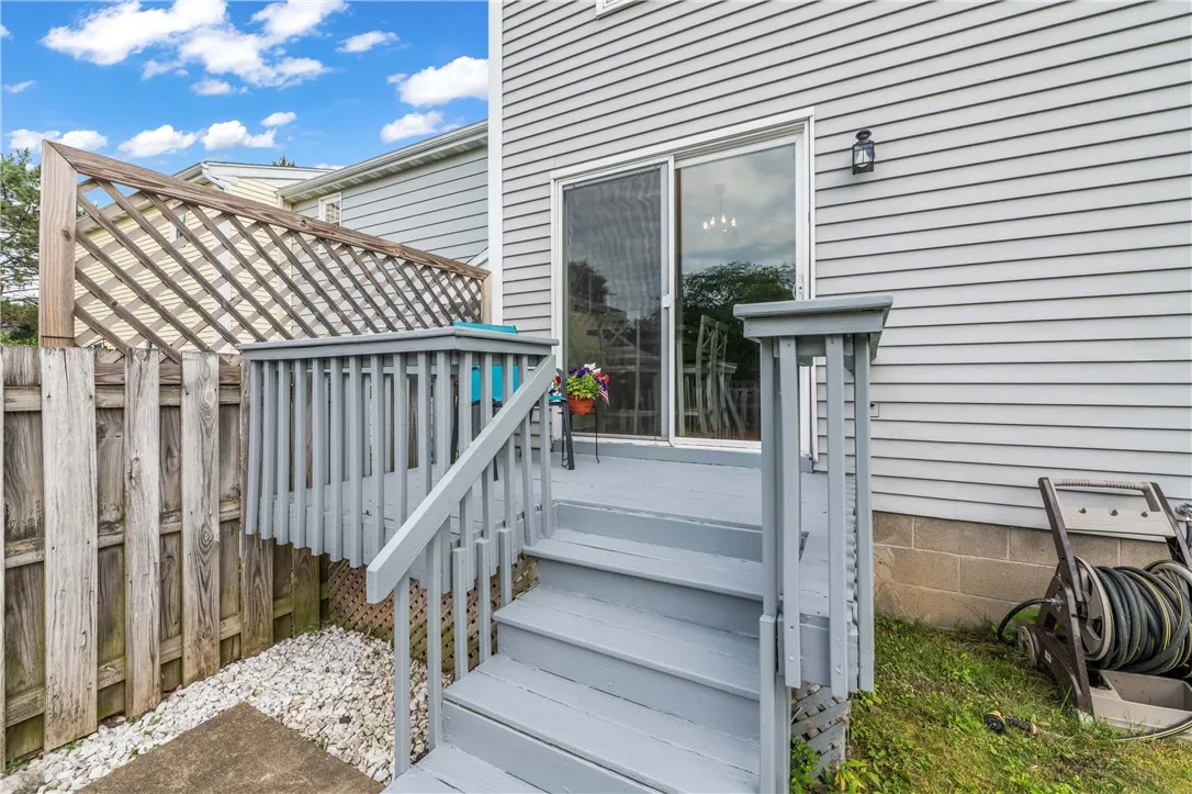24 Huntsman, Webster, New York 14580, Webster, New York 14580, 2 Bedrooms Bedrooms, 4 Rooms Rooms,1 BathroomBathrooms,Residential,For Sale,24 Huntsman, Webster, New York 14580,R1620404