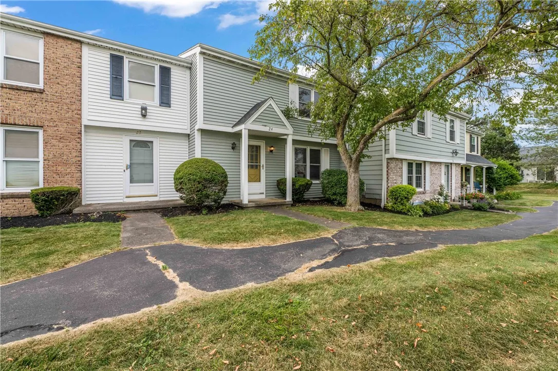 24 Huntsman, Webster, New York 14580, Webster, New York 14580, 2 Bedrooms Bedrooms, 4 Rooms Rooms,1 BathroomBathrooms,Residential,For Sale,24 Huntsman, Webster, New York 14580,R1620404