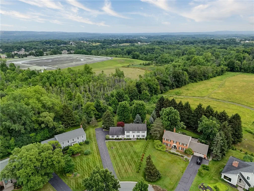 30 Copper Woods, Pittsford, New York 14534, Pittsford, New York 14534, 4 Bedrooms Bedrooms, 8 Rooms Rooms,2 BathroomsBathrooms,Residential,For Sale,30 Copper Woods, Pittsford, New York 14534,R1620747