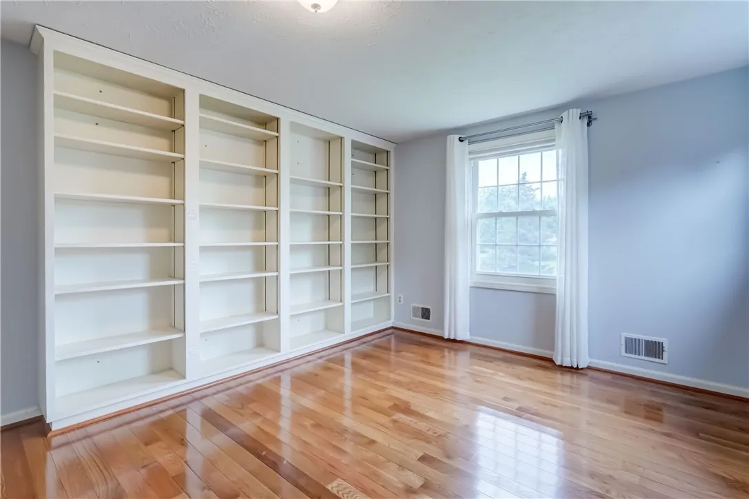 30 Copper Woods, Pittsford, New York 14534, Pittsford, New York 14534, 4 Bedrooms Bedrooms, 8 Rooms Rooms,2 BathroomsBathrooms,Residential,For Sale,30 Copper Woods, Pittsford, New York 14534,R1620747