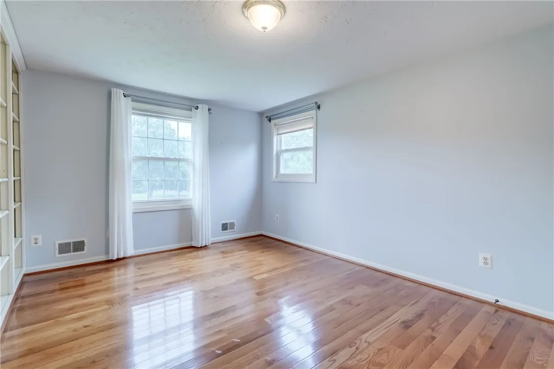 30 Copper Woods, Pittsford, New York 14534, Pittsford, New York 14534, 4 Bedrooms Bedrooms, 8 Rooms Rooms,2 BathroomsBathrooms,Residential,For Sale,30 Copper Woods, Pittsford, New York 14534,R1620747