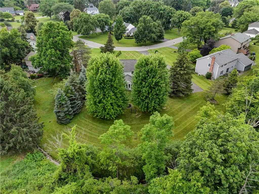 30 Copper Woods, Pittsford, New York 14534, Pittsford, New York 14534, 4 Bedrooms Bedrooms, 8 Rooms Rooms,2 BathroomsBathrooms,Residential,For Sale,30 Copper Woods, Pittsford, New York 14534,R1620747