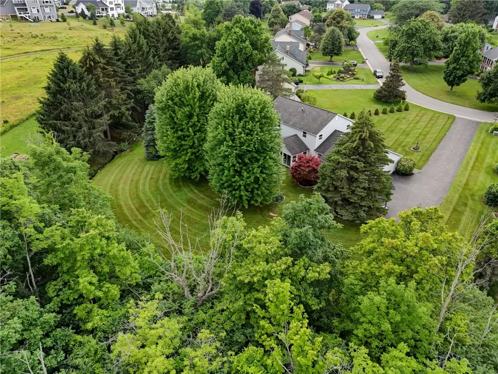 30 Copper Woods, Pittsford, New York 14534, Pittsford, New York 14534, 4 Bedrooms Bedrooms, 8 Rooms Rooms,2 BathroomsBathrooms,Residential,For Sale,30 Copper Woods, Pittsford, New York 14534,R1620747
