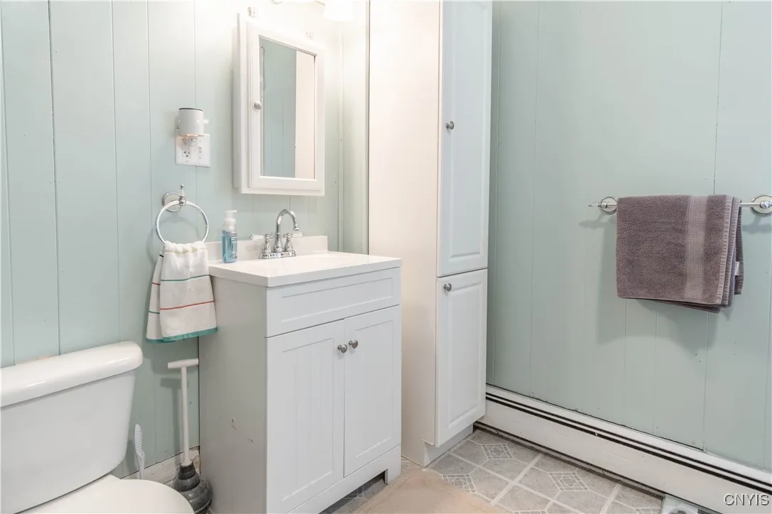 1st Floor Bath & Laundry
