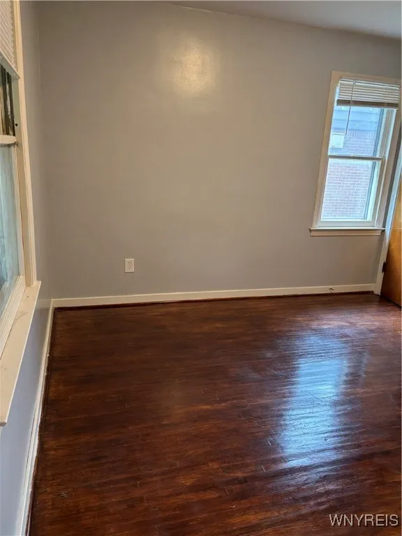 620 Beach Road, Cheektowaga, New York 14225, Cheektowaga, New York 14225, 2 Bedrooms Bedrooms, 5 Rooms Rooms,1 BathroomBathrooms,Residential Lease,For Rent,620 Beach Road, Cheektowaga, New York 14225,B1621519