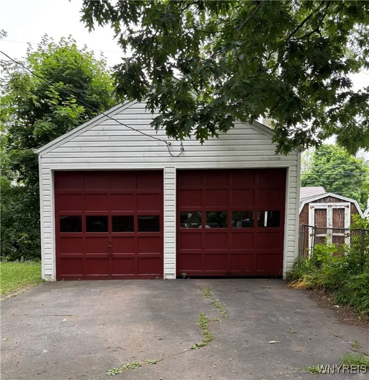 620 Beach Road, Cheektowaga, New York 14225, Cheektowaga, New York 14225, 2 Bedrooms Bedrooms, 5 Rooms Rooms,1 BathroomBathrooms,Residential Lease,For Rent,620 Beach Road, Cheektowaga, New York 14225,B1621519