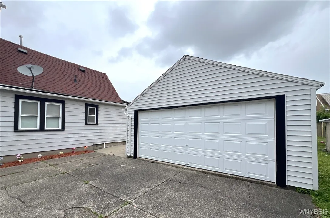 125 Shanley Street, Cheektowaga, New York 14206, Cheektowaga, New York 14206, 5 Bedrooms Bedrooms, ,3 BathroomsBathrooms,Residential,For Sale,125 Shanley Street, Cheektowaga, New York 14206,B1621053