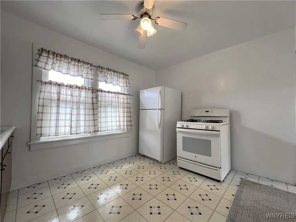 125 Shanley Street, Cheektowaga, New York 14206, Cheektowaga, New York 14206, 5 Bedrooms Bedrooms, ,3 BathroomsBathrooms,Residential,For Sale,125 Shanley Street, Cheektowaga, New York 14206,B1621053
