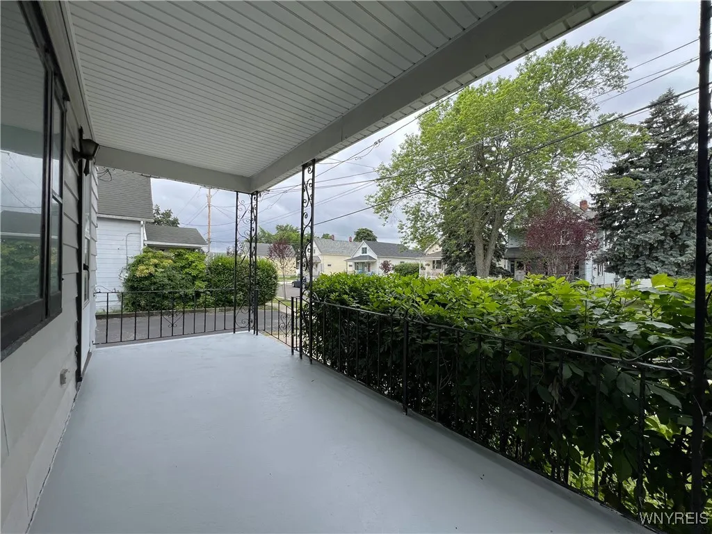 125 Shanley Street, Cheektowaga, New York 14206, Cheektowaga, New York 14206, 5 Bedrooms Bedrooms, ,3 BathroomsBathrooms,Residential,For Sale,125 Shanley Street, Cheektowaga, New York 14206,B1621053