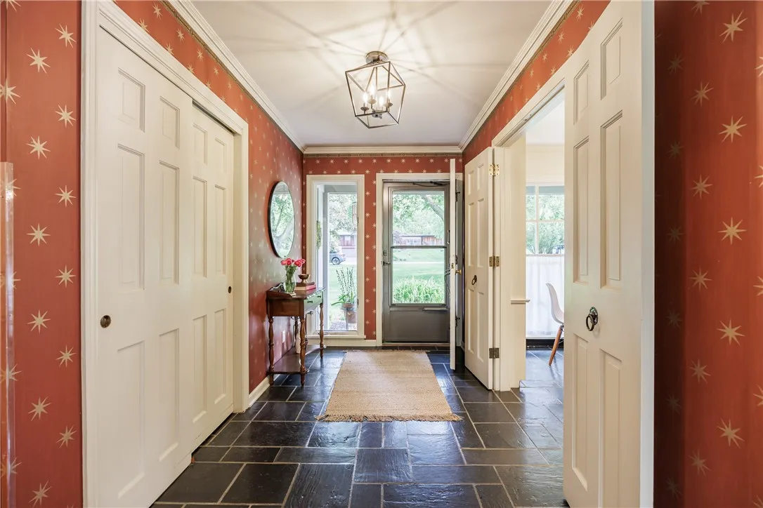 39 North Country Club Drive, Pittsford, New York 1, Pittsford, New York 14618, 3 Bedrooms Bedrooms, 9 Rooms Rooms,3 BathroomsBathrooms,Residential,Closed,39 North Country Club Drive, Pittsford, New York 1,0,R1621520