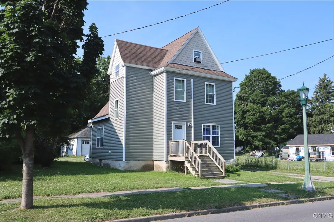222 Academy Street, Watertown City, New York 13601, Watertown City, New York 13601, 2 Bedrooms Bedrooms, 5 Rooms Rooms,1 BathroomBathrooms,Residential Lease,For Rent,222 Academy Street, Watertown City, New York 13601,S1621547