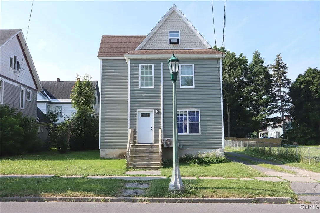 222 Academy Street, Watertown City, New York 13601, Watertown City, New York 13601, 2 Bedrooms Bedrooms, 5 Rooms Rooms,1 BathroomBathrooms,Residential Lease,For Rent,222 Academy Street, Watertown City, New York 13601,S1621547