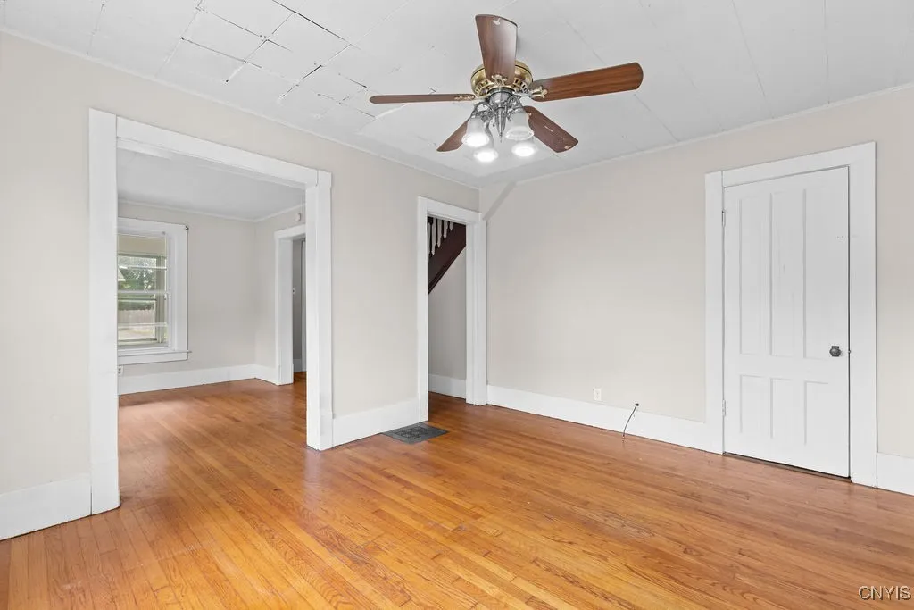 109 Center Street, Geddes, New York 13209, Geddes, New York 13209, 3 Bedrooms Bedrooms, 8 Rooms Rooms,1 BathroomBathrooms,Residential Lease,For Rent,109 Center Street, Geddes, New York 13209,S1621555