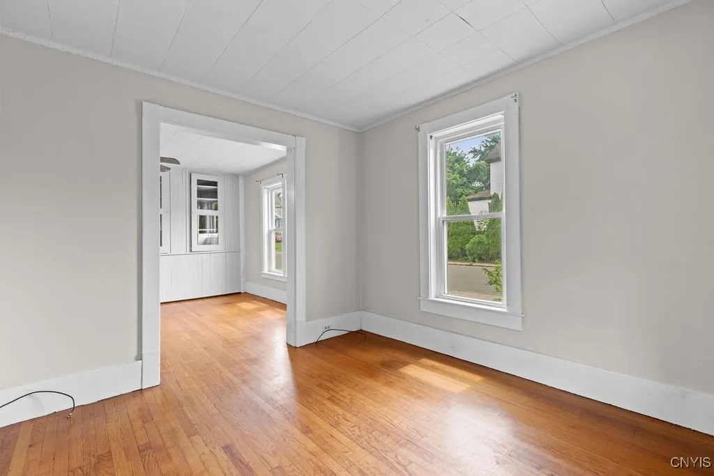 109 Center Street, Geddes, New York 13209, Geddes, New York 13209, 3 Bedrooms Bedrooms, 8 Rooms Rooms,1 BathroomBathrooms,Residential Lease,For Rent,109 Center Street, Geddes, New York 13209,S1621555
