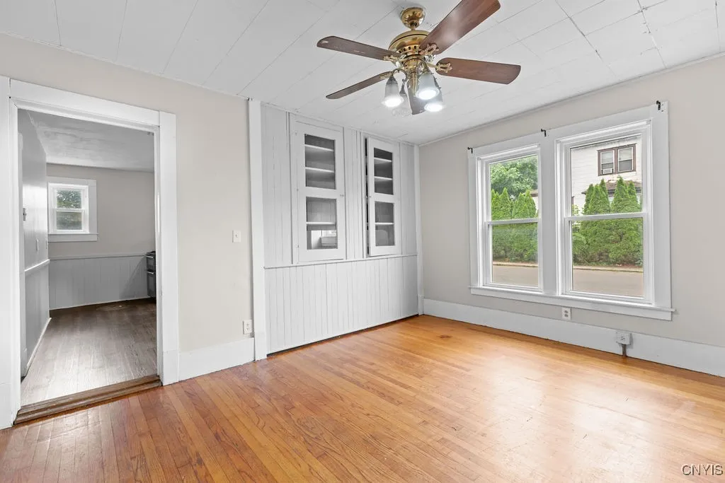 109 Center Street, Geddes, New York 13209, Geddes, New York 13209, 3 Bedrooms Bedrooms, 8 Rooms Rooms,1 BathroomBathrooms,Residential Lease,For Rent,109 Center Street, Geddes, New York 13209,S1621555