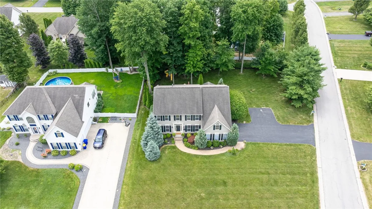 513 Deer Haven Drive, Webster, New York 14580, Webster, New York 14580, 4 Bedrooms Bedrooms, 9 Rooms Rooms,2 BathroomsBathrooms,Residential,For Sale,513 Deer Haven Drive, Webster, New York 14580,R1620458
