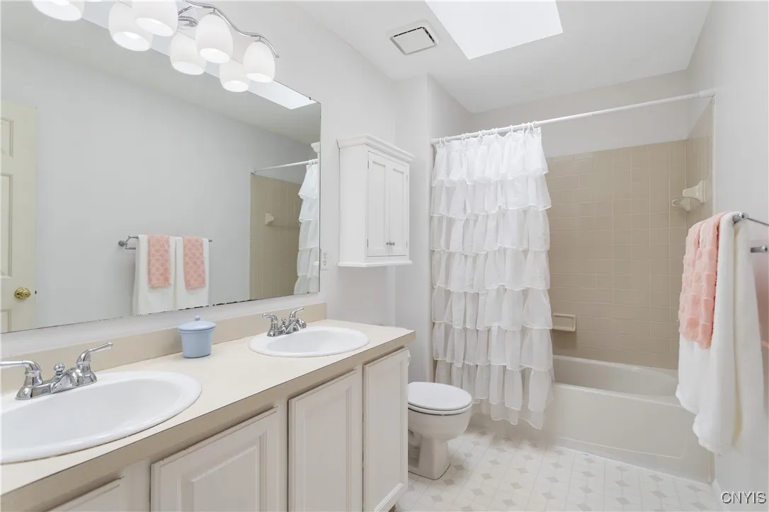 7377 Broadfield Road, Pompey, New York 13104, Pompey, New York 13104, 4 Bedrooms Bedrooms, 10 Rooms Rooms,2 BathroomsBathrooms,Residential,For Sale,7377 Broadfield Road, Pompey, New York 13104,S1620638