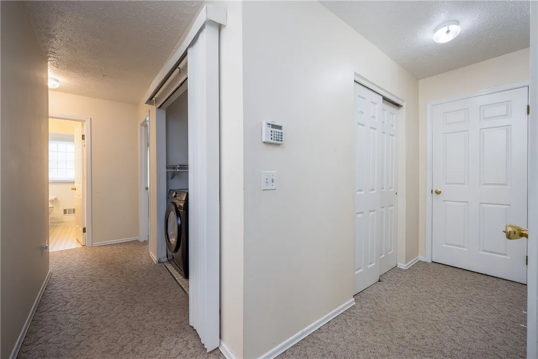 11 Harvest Hl, Chili, New York 14624, Chili, New York 14624, 2 Bedrooms Bedrooms, 5 Rooms Rooms,1 BathroomBathrooms,Residential,For Sale,11 Harvest Hl, Chili, New York 14624,R1621426