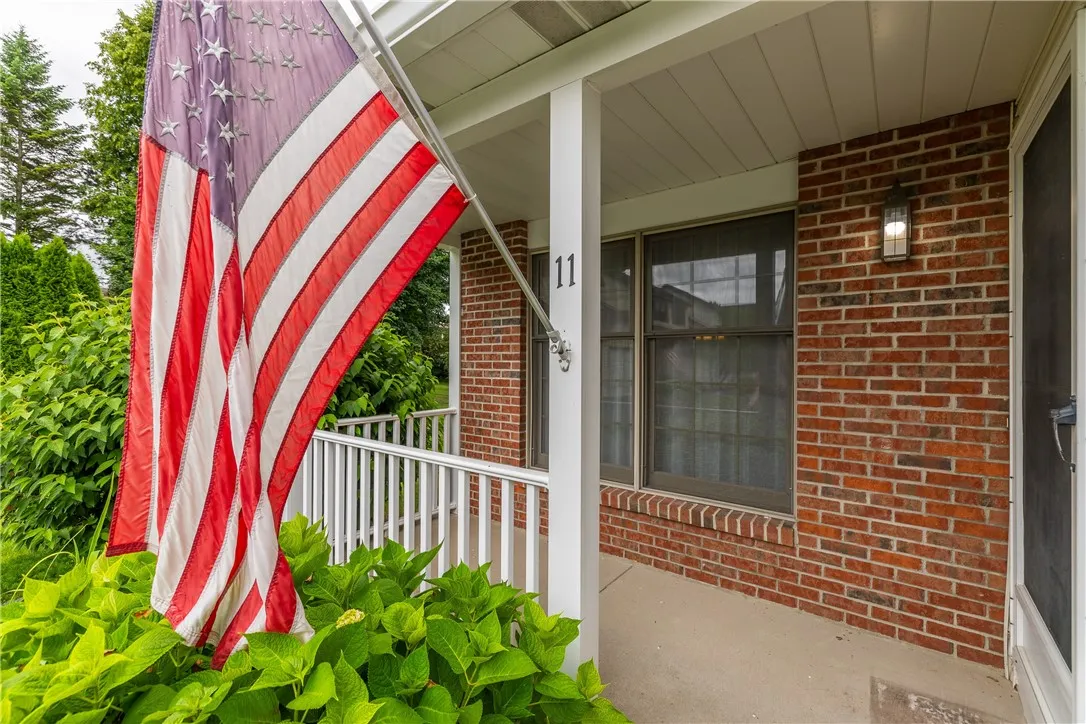 11 Harvest Hl, Chili, New York 14624, Chili, New York 14624, 2 Bedrooms Bedrooms, 5 Rooms Rooms,1 BathroomBathrooms,Residential,For Sale,11 Harvest Hl, Chili, New York 14624,R1621426