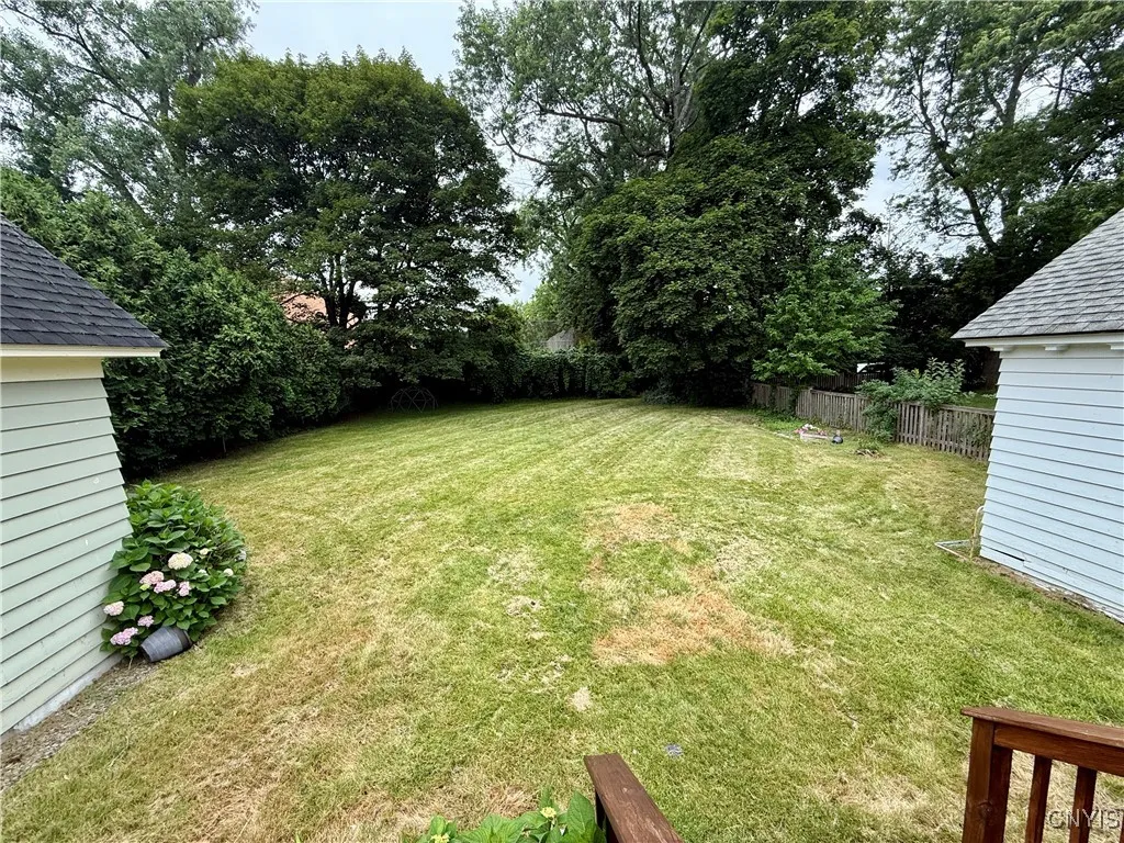 135 Hampton Road, Syracuse, New York 13203, Syracuse, New York 13203, 4 Bedrooms Bedrooms, 9 Rooms Rooms,2 BathroomsBathrooms,Residential,For Sale,135 Hampton Road, Syracuse, New York 13203,S1620987