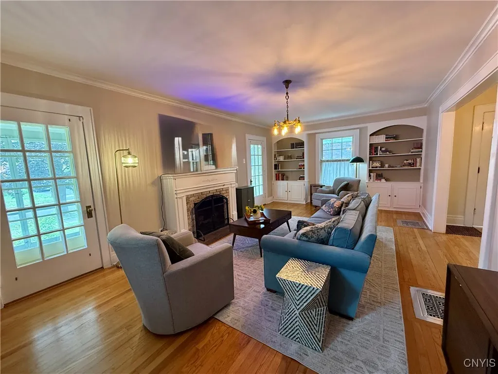 135 Hampton Road, Syracuse, New York 13203, Syracuse, New York 13203, 4 Bedrooms Bedrooms, 9 Rooms Rooms,2 BathroomsBathrooms,Residential,For Sale,135 Hampton Road, Syracuse, New York 13203,S1620987
