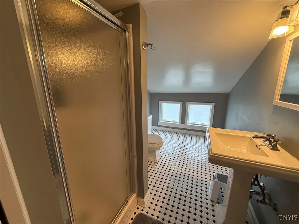 135 Hampton Road, Syracuse, New York 13203, Syracuse, New York 13203, 4 Bedrooms Bedrooms, 9 Rooms Rooms,2 BathroomsBathrooms,Residential,For Sale,135 Hampton Road, Syracuse, New York 13203,S1620987