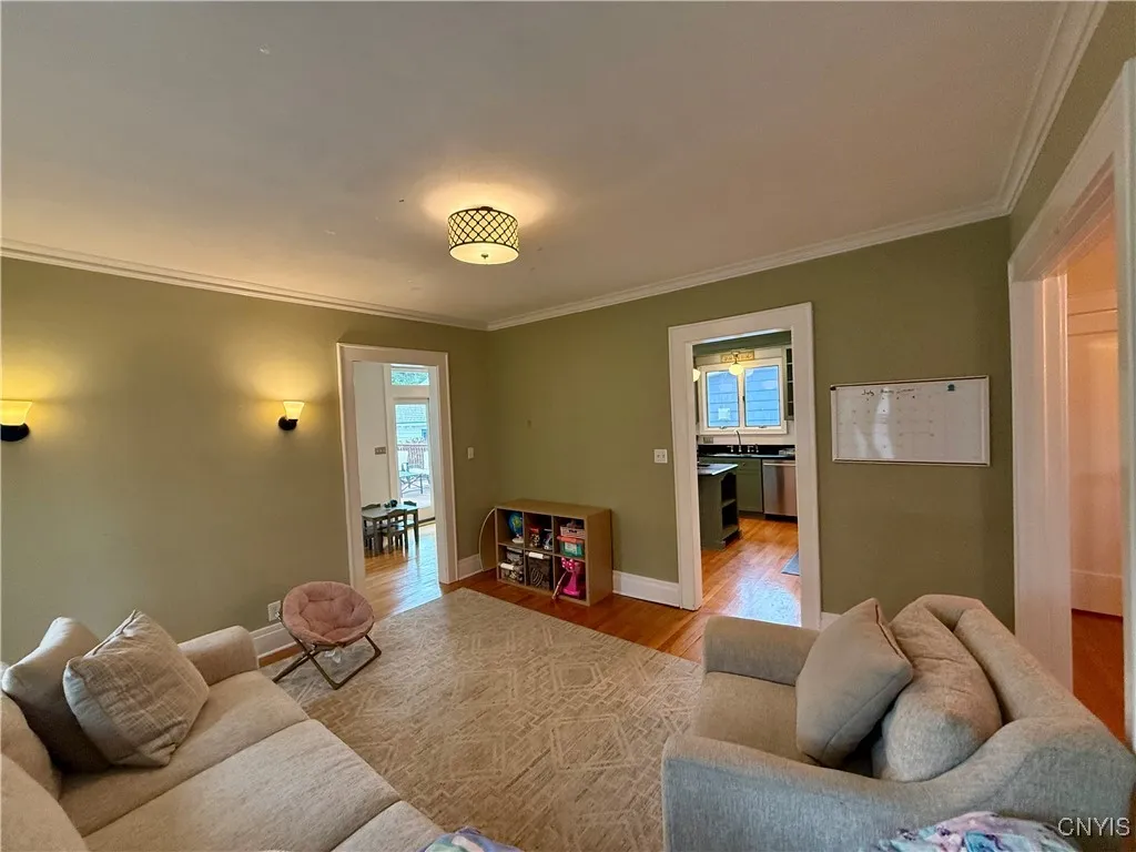 135 Hampton Road, Syracuse, New York 13203, Syracuse, New York 13203, 4 Bedrooms Bedrooms, 9 Rooms Rooms,2 BathroomsBathrooms,Residential,For Sale,135 Hampton Road, Syracuse, New York 13203,S1620987