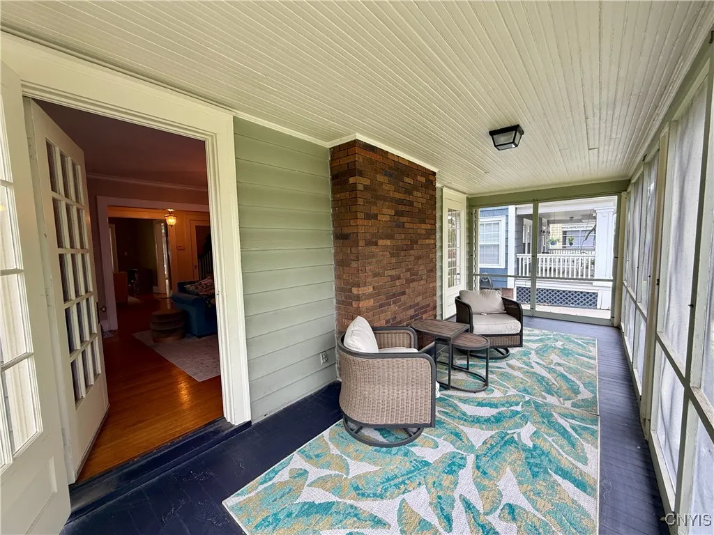 135 Hampton Road, Syracuse, New York 13203, Syracuse, New York 13203, 4 Bedrooms Bedrooms, 9 Rooms Rooms,2 BathroomsBathrooms,Residential,For Sale,135 Hampton Road, Syracuse, New York 13203,S1620987