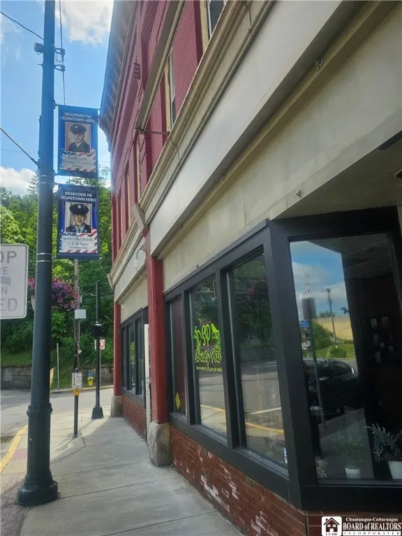 196-200 Main Street, Bradford City, Pennsylvania 1, Bradford City, Pennsylvania 16701, 2 Rooms Rooms,Commercial Sale,For Sale,196-200 Main Street, Bradford City, Pennsylvania 1,R1619870