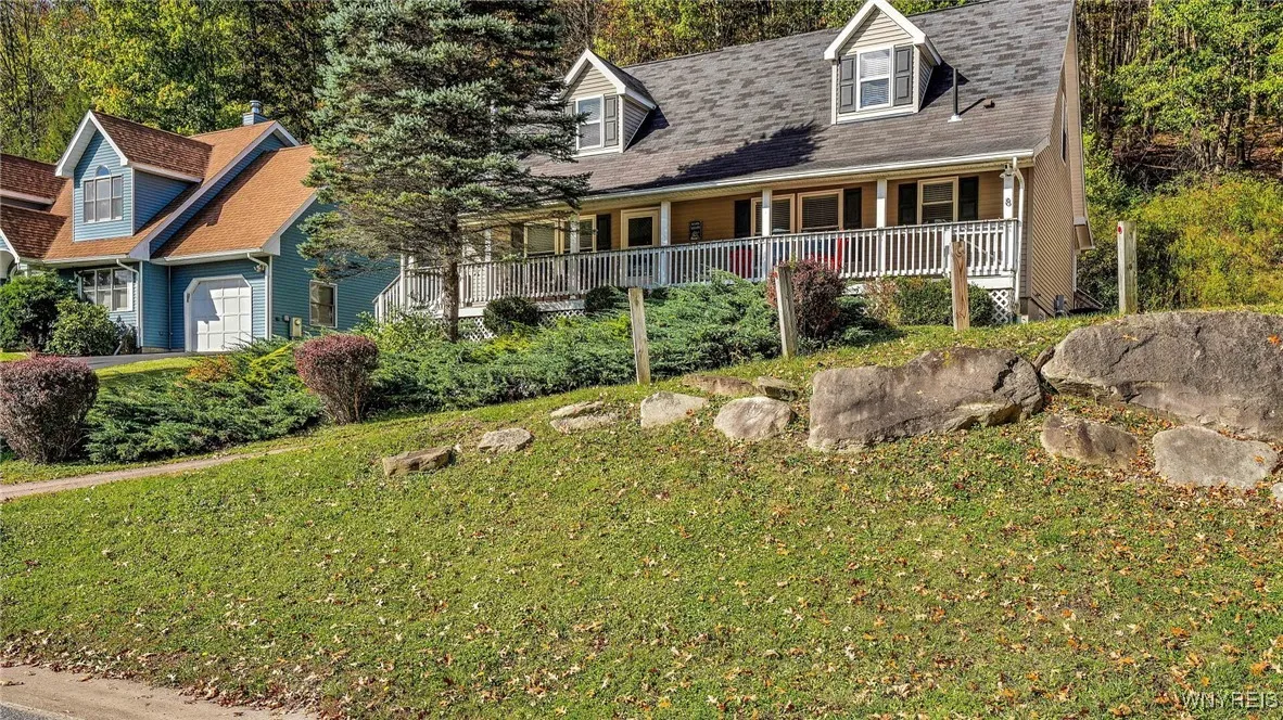 8 Van Buren Place, Ellicottville, New York 14731, Ellicottville, New York 14731, 5 Bedrooms Bedrooms, 11 Rooms Rooms,3 BathroomsBathrooms,Residential,For Sale,8 Van Buren Place, Ellicottville, New York 14731,B1619926