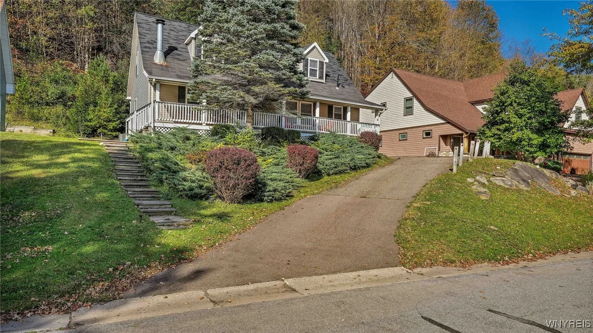 8 Van Buren Place, Ellicottville, New York 14731, Ellicottville, New York 14731, 5 Bedrooms Bedrooms, 11 Rooms Rooms,3 BathroomsBathrooms,Residential,For Sale,8 Van Buren Place, Ellicottville, New York 14731,B1619926