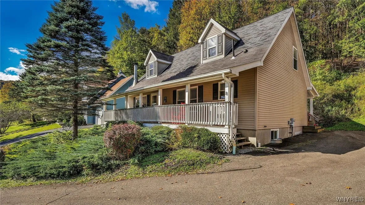 8 Van Buren Place, Ellicottville, New York 14731, Ellicottville, New York 14731, 5 Bedrooms Bedrooms, 11 Rooms Rooms,3 BathroomsBathrooms,Residential,For Sale,8 Van Buren Place, Ellicottville, New York 14731,B1619926