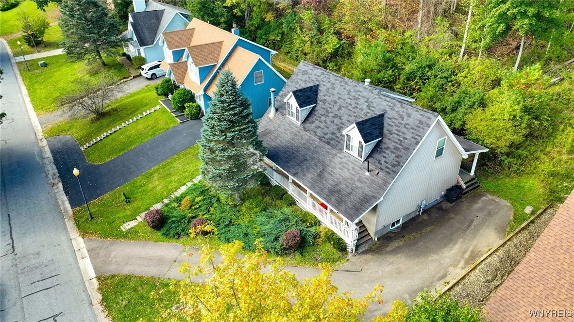 8 Van Buren Place, Ellicottville, New York 14731, Ellicottville, New York 14731, 5 Bedrooms Bedrooms, 11 Rooms Rooms,3 BathroomsBathrooms,Residential,For Sale,8 Van Buren Place, Ellicottville, New York 14731,B1619926