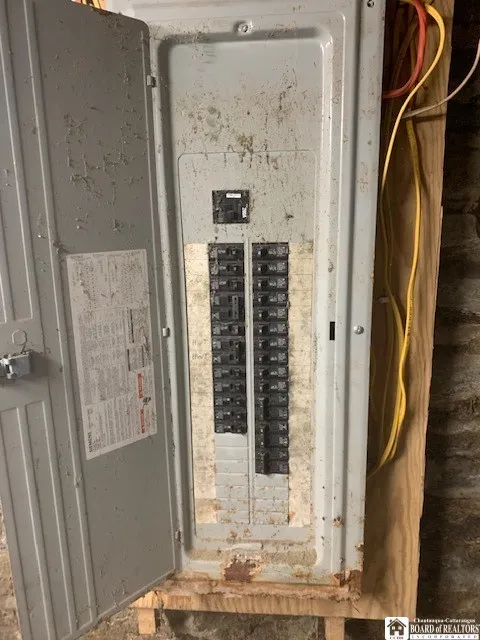 230 Crossman Street, Jamestown, New York 14701, Jamestown, New York 14701, 3 Bedrooms Bedrooms, 9 Rooms Rooms,2 BathroomsBathrooms,Residential,For Sale,230 Crossman Street, Jamestown, New York 14701,R1621512