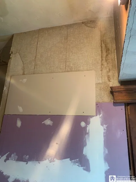 230 Crossman Street, Jamestown, New York 14701, Jamestown, New York 14701, 3 Bedrooms Bedrooms, 9 Rooms Rooms,2 BathroomsBathrooms,Residential,For Sale,230 Crossman Street, Jamestown, New York 14701,R1621512