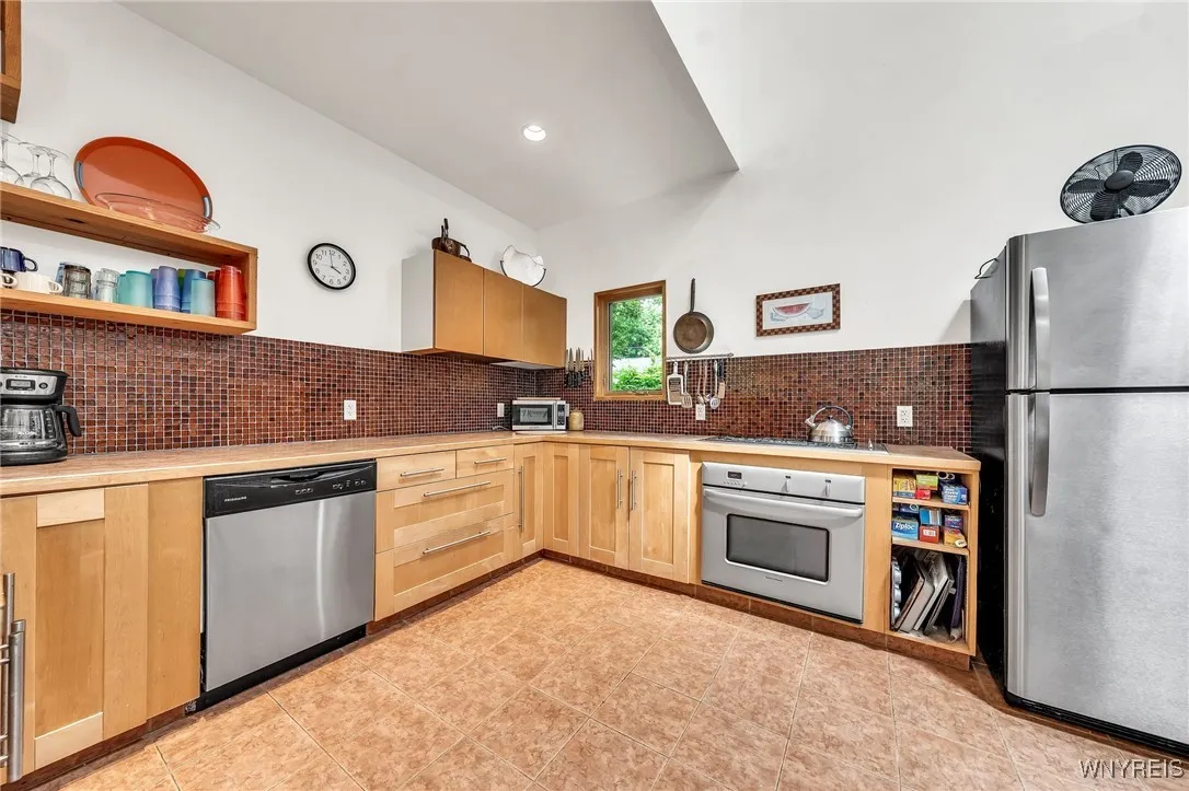 1171 Stewart Avenue, Hanover, New York 14136, Hanover, New York 14136, 4 Bedrooms Bedrooms, 9 Rooms Rooms,3 BathroomsBathrooms,Residential,Closed,1171 Stewart Avenue, Hanover, New York 14136,0,B1621365