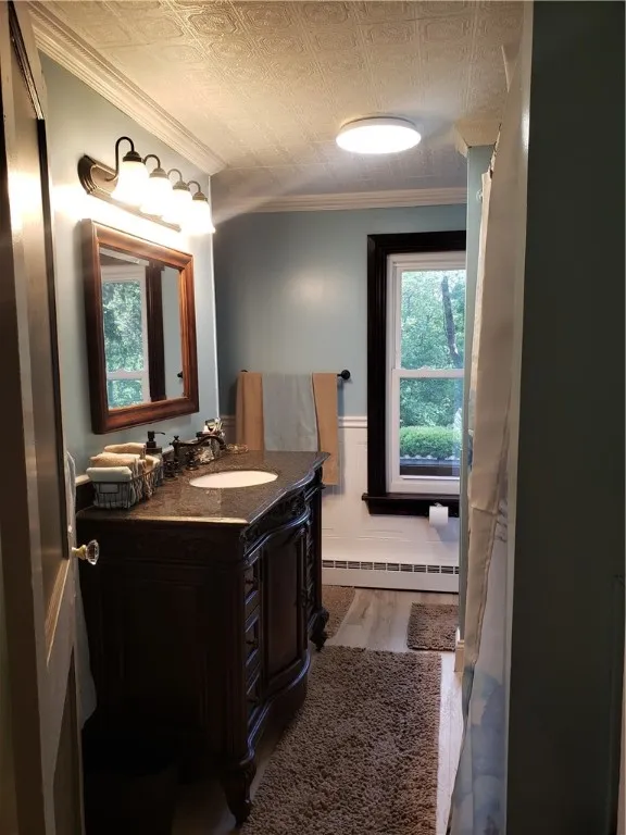 Upstairs Bath Upstairs Bath