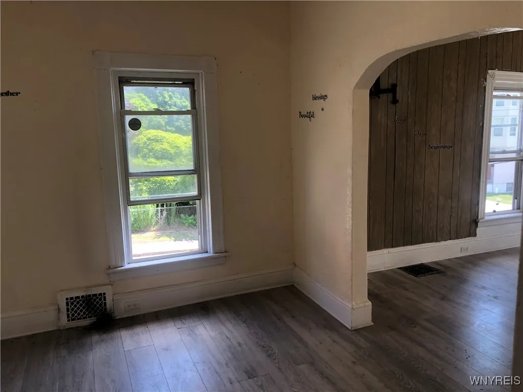 528 Ferry Avenue, Niagara Falls, New York 14301, Niagara Falls, New York 14301, ,Commercial Sale,For Sale,528 Ferry Avenue, Niagara Falls, New York 14301,B1618396