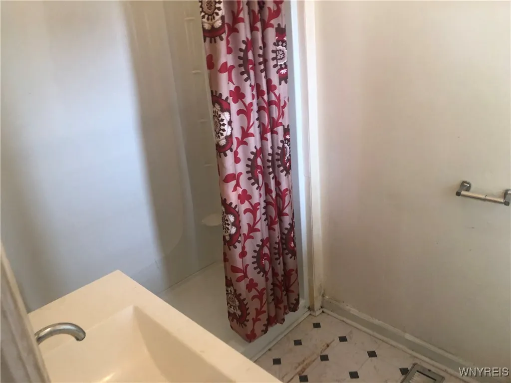 528 Ferry Avenue, Niagara Falls, New York 14301, Niagara Falls, New York 14301, ,Commercial Sale,For Sale,528 Ferry Avenue, Niagara Falls, New York 14301,B1618396